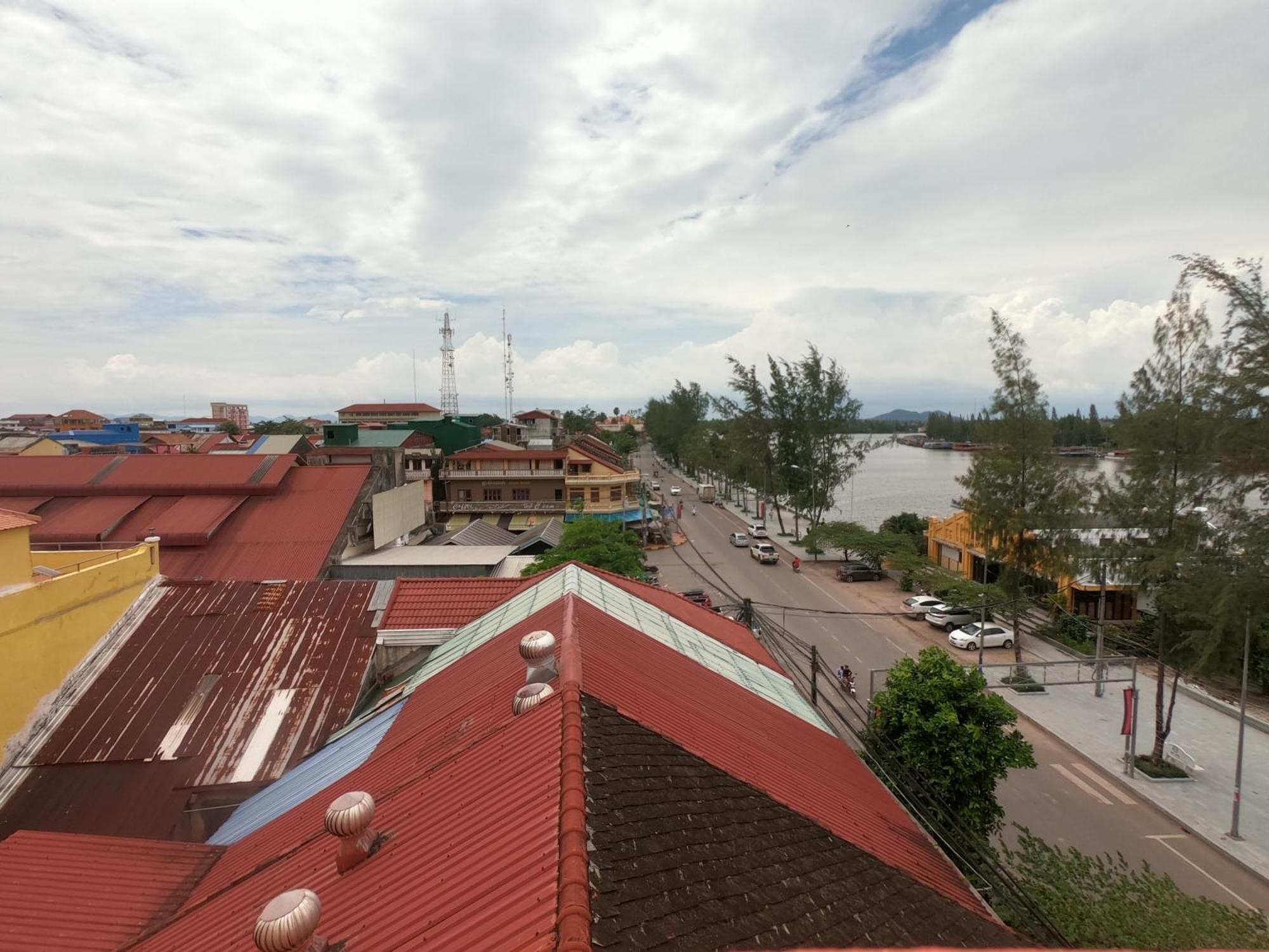 Good Morning Kampot Hotel Bagian luar foto