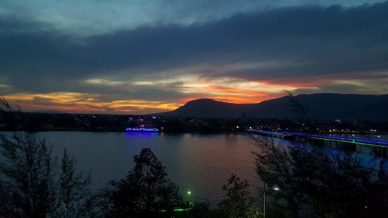 Good Morning Kampot Hotel Bagian luar foto