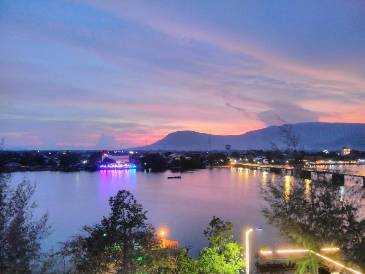 Good Morning Kampot Hotel Bagian luar foto